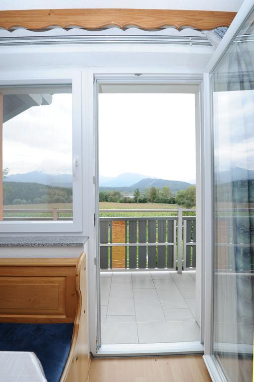 Bed and Breakfast Fruehstueckspension Lach à Eberndorf Extérieur photo