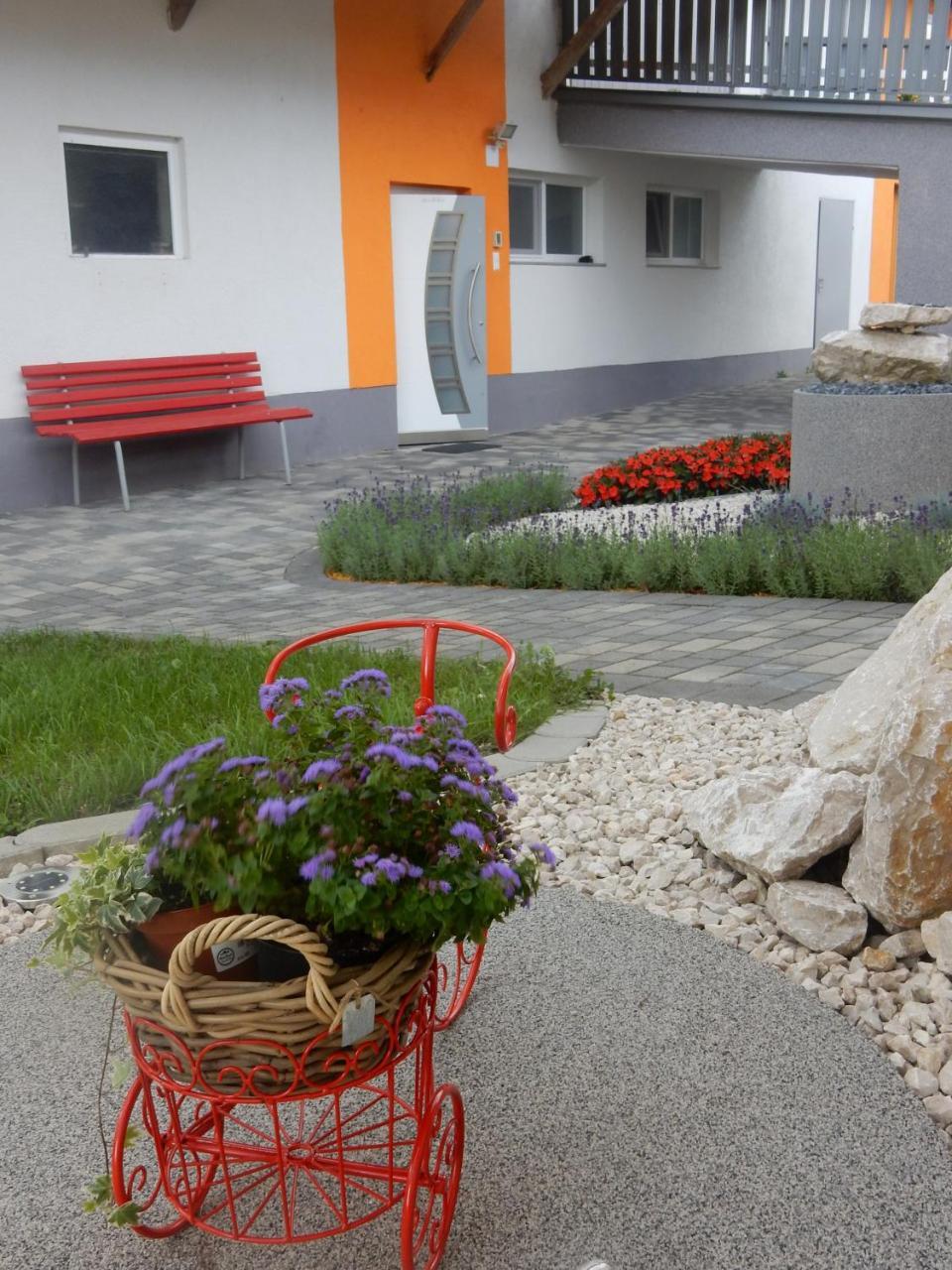 Bed and Breakfast Fruehstueckspension Lach à Eberndorf Extérieur photo