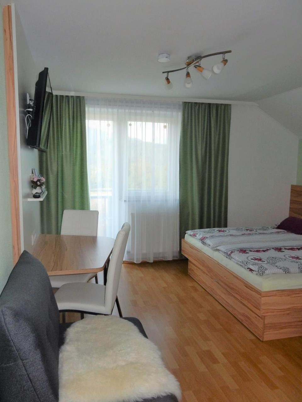 Bed and Breakfast Fruehstueckspension Lach à Eberndorf Extérieur photo